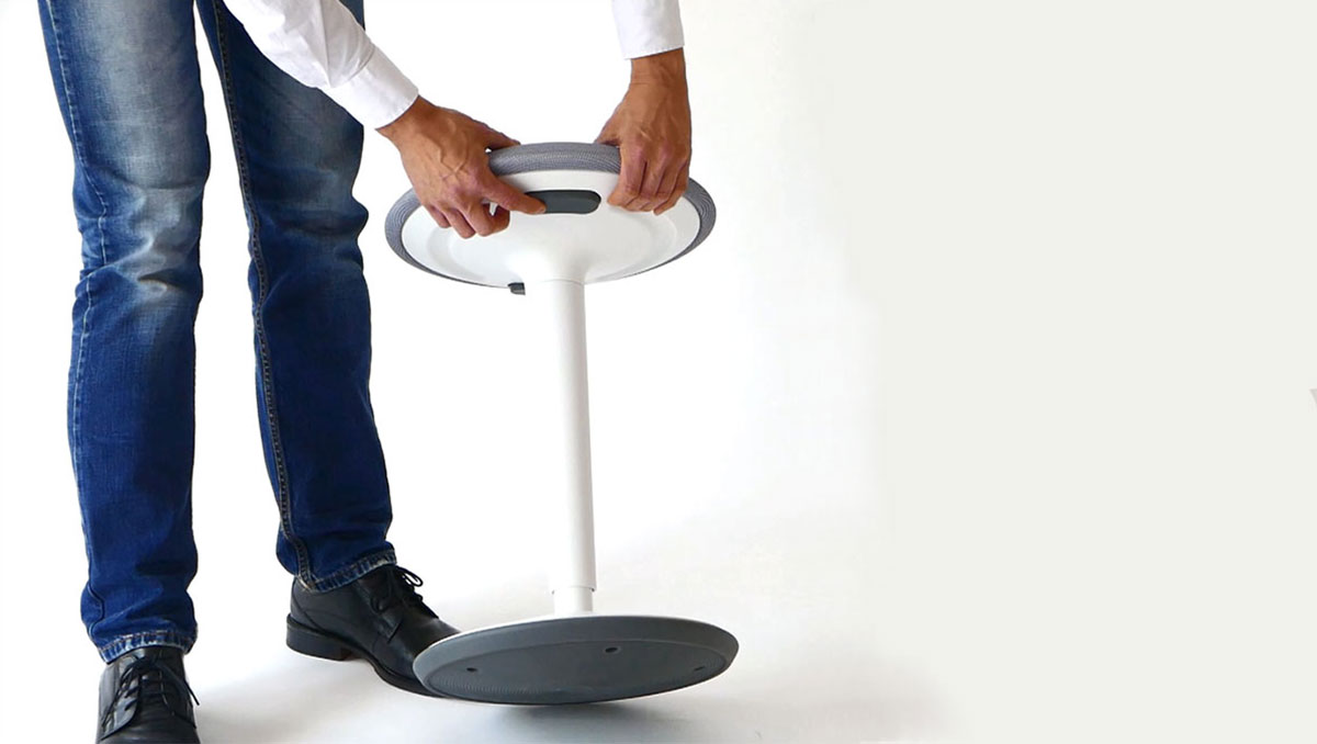 Bürohocker Test Sitzhocker und Stehhilfe